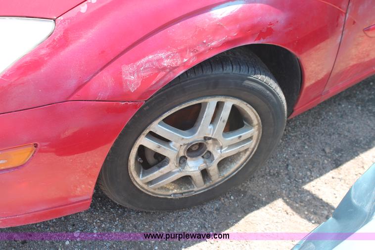 image for item I7972 2000 Ford Focus SE