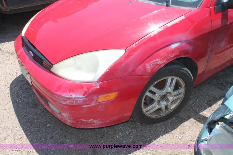 image for item I7972 2000 Ford Focus SE
