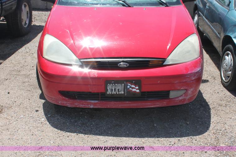 image for item I7972 2000 Ford Focus SE