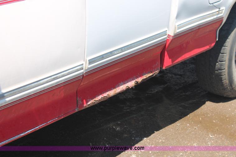 image for item I7976 1994 Ford F150 XLT SuperCab pickup truck