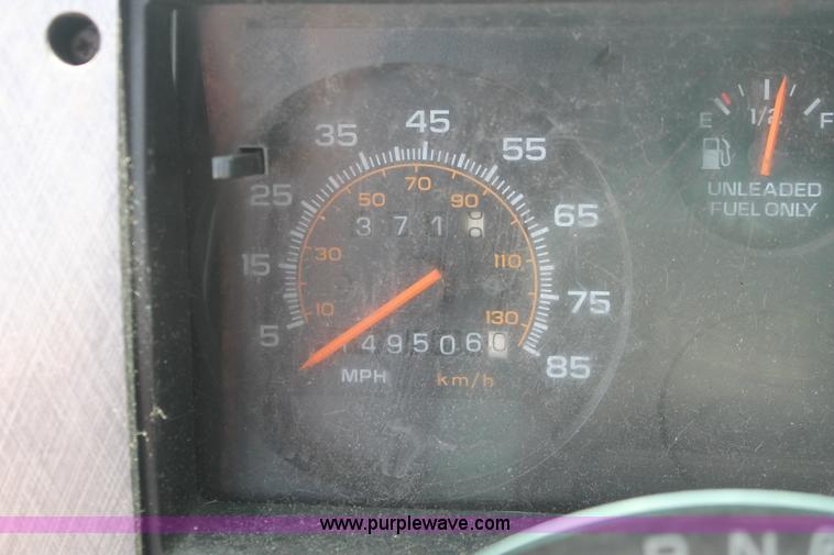 image for item I7977 1995 Chevrolet G20 Sport van