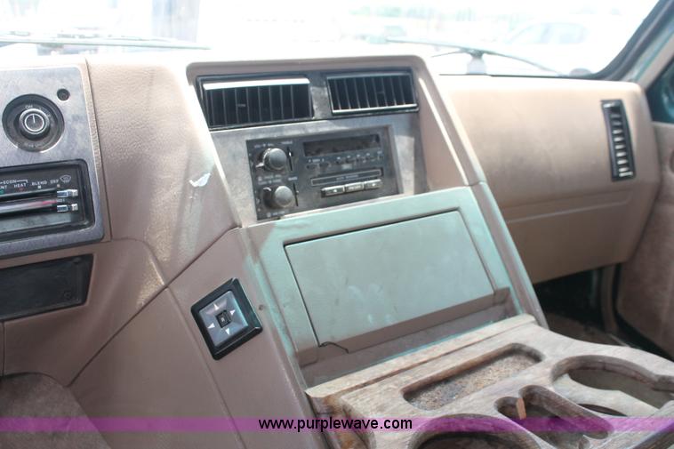 image for item I7977 1995 Chevrolet G20 Sport van