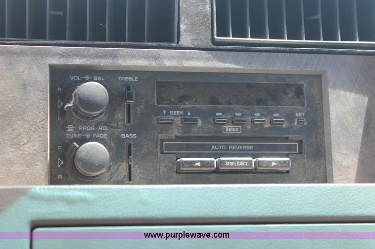 image for item I7977 1995 Chevrolet G20 Sport van