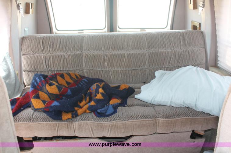 image for item I7977 1995 Chevrolet G20 Sport van