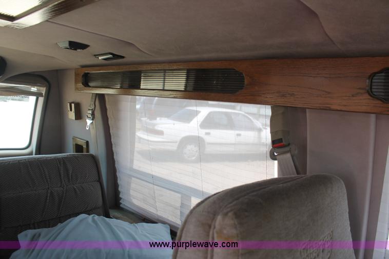 image for item I7977 1995 Chevrolet G20 Sport van