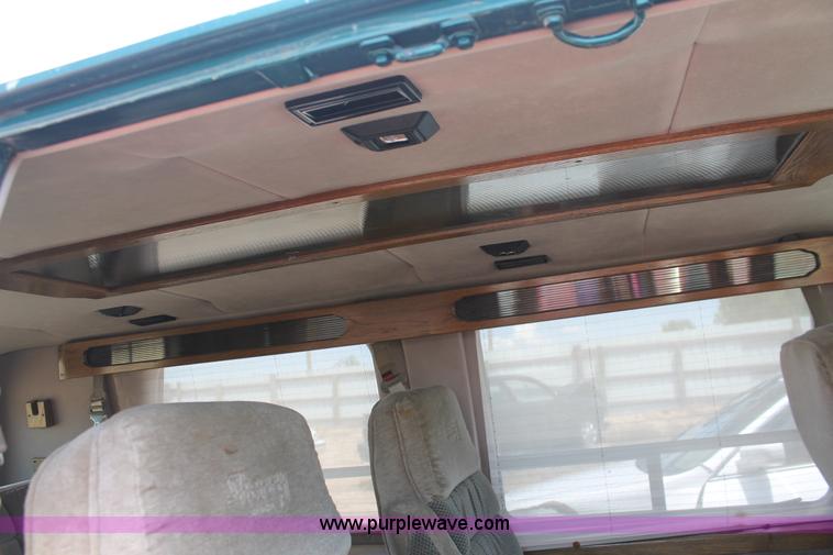 image for item I7977 1995 Chevrolet G20 Sport van