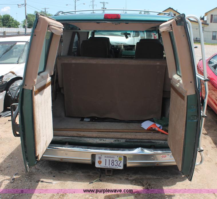 image for item I7977 1995 Chevrolet G20 Sport van