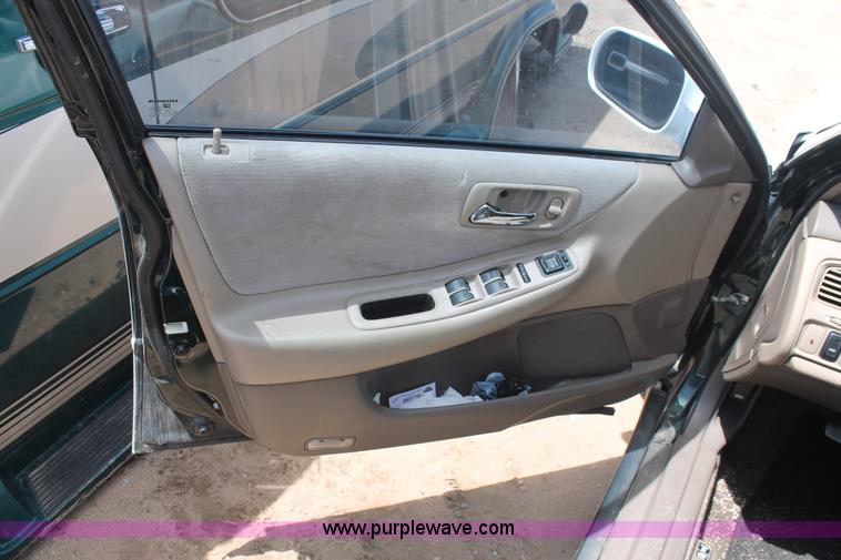 image for item I7978 1998 Honda Accord LX