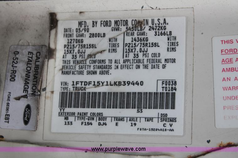 image for item I7980 1990 Ford F150 XLT Lariat pickup truck