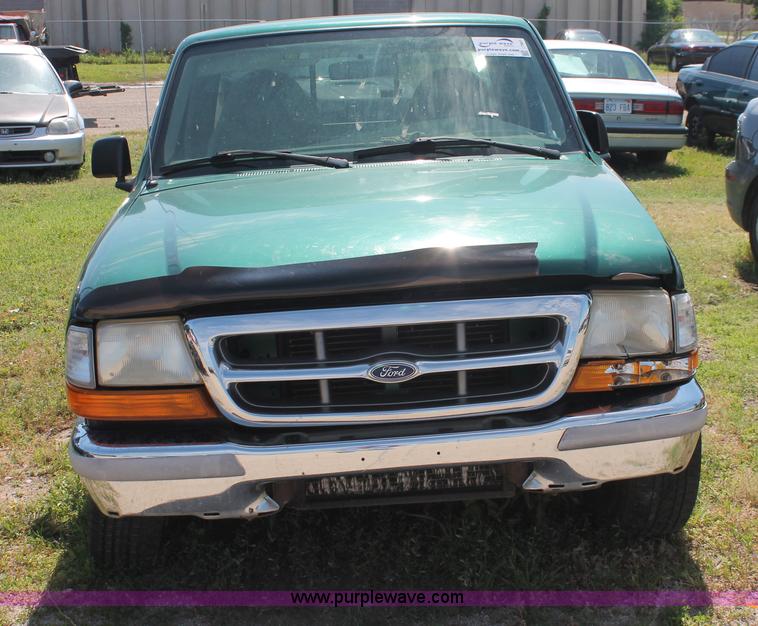 image for item I7981 1999 Ford Ranger XLT pickup truck