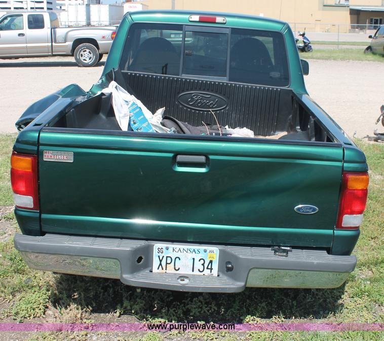 image for item I7981 1999 Ford Ranger XLT pickup truck