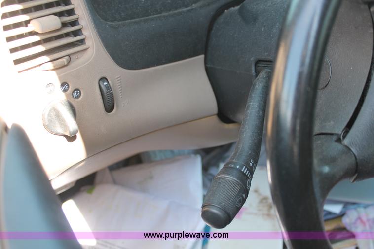 image for item I7981 1999 Ford Ranger XLT pickup truck