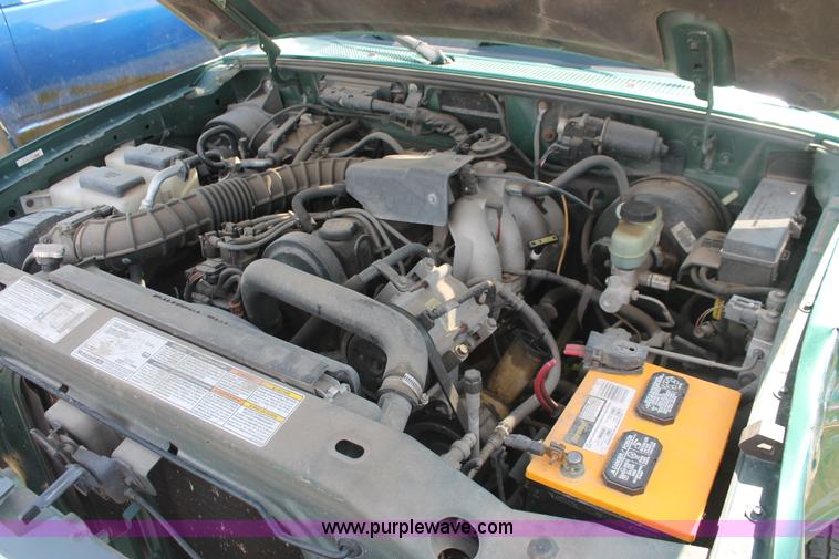 image for item I7981 1999 Ford Ranger XLT pickup truck