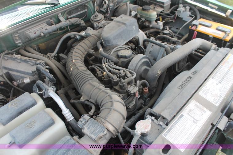 image for item I7981 1999 Ford Ranger XLT pickup truck