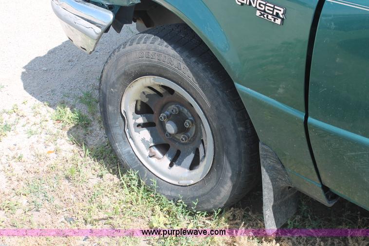 image for item I7981 1999 Ford Ranger XLT pickup truck