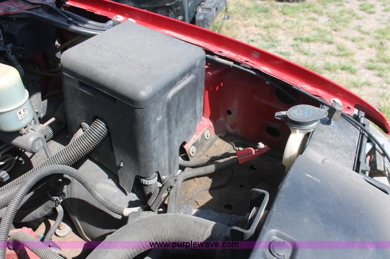 image for item I7982 1999 Chevrolet Silverado 1500 Extended Cab pickup truck