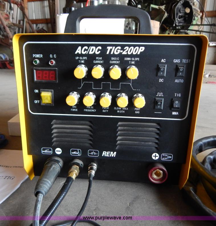 image for item AC9995 Everlast AC/DC TIG-200P welder
