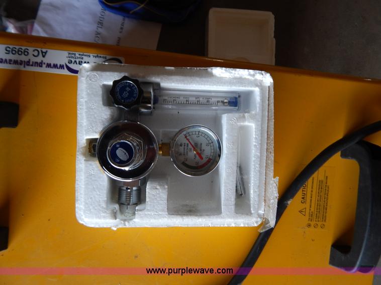 image for item AC9995 Everlast AC/DC TIG-200P welder