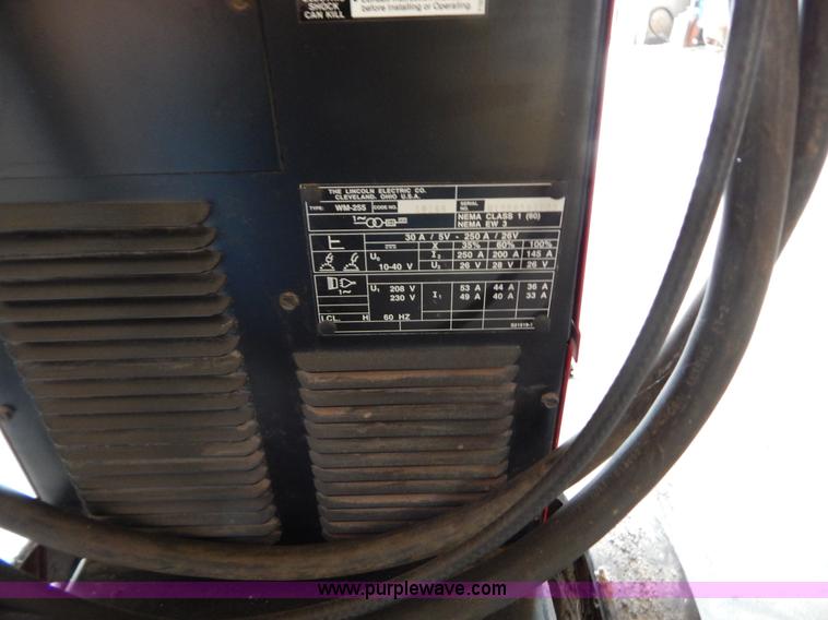 image for item AC9996 Lincoln Wire-Matic 255 mig welder