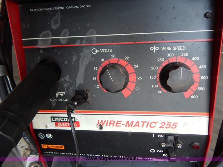 image for item AC9996 Lincoln Wire-Matic 255 mig welder