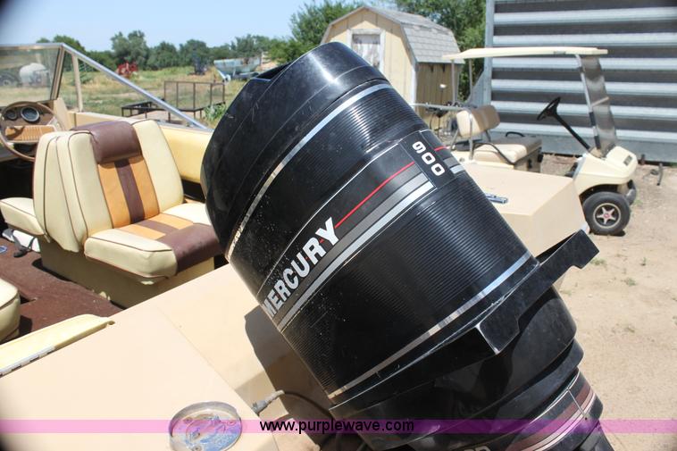 image for item AE9163 1984 Cimarron 16' ski boat