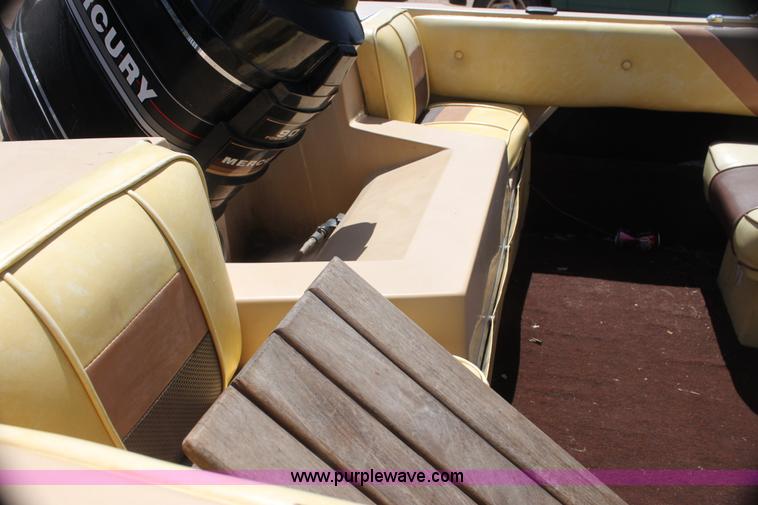 image for item AE9163 1984 Cimarron 16' ski boat