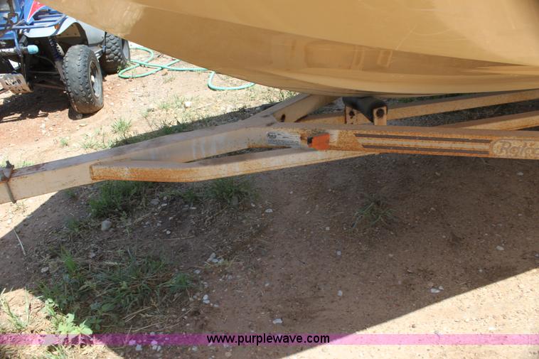 image for item AE9163 1984 Cimarron 16' ski boat