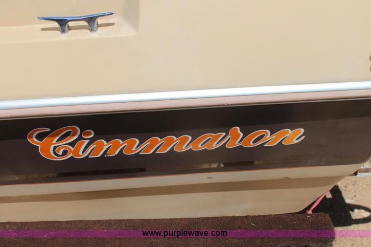 image for item AE9163 1984 Cimarron 16' ski boat