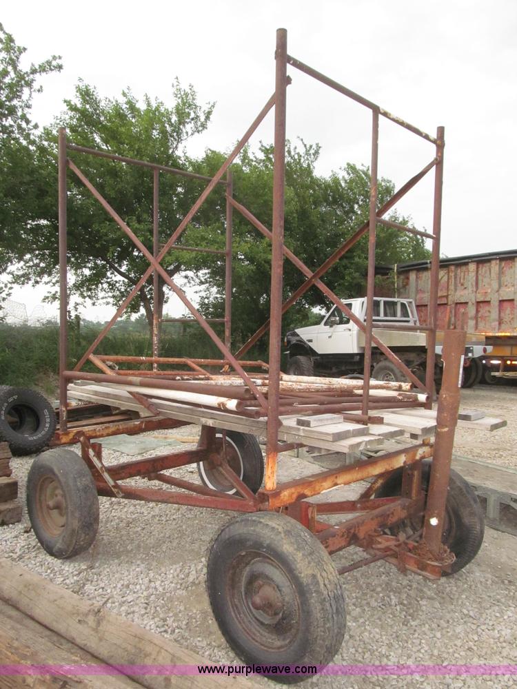 image for item AE9495 Shop built scaffold on running gear