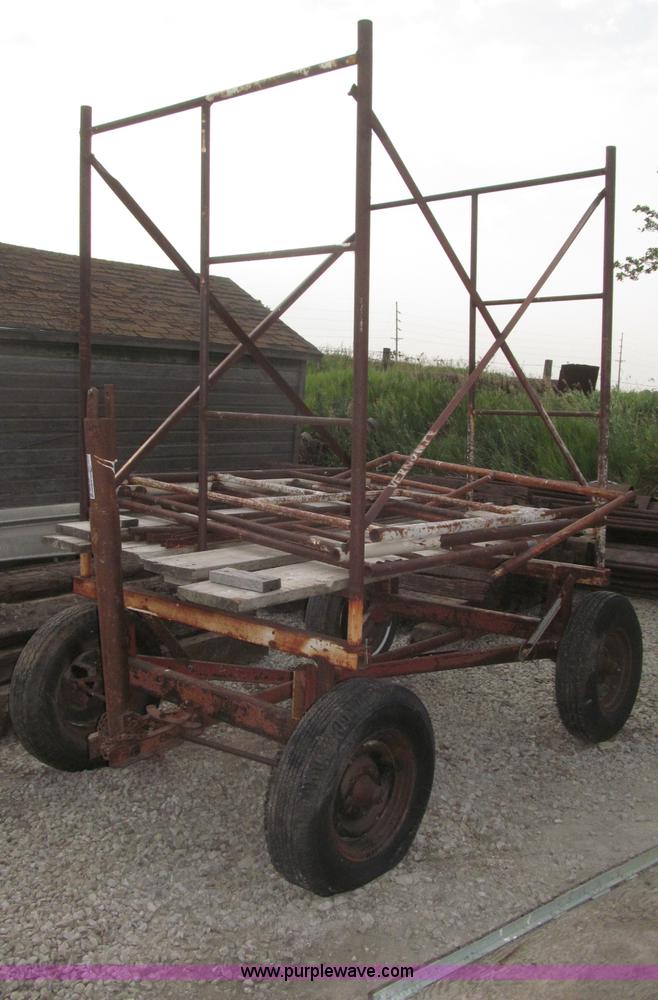 image for item AE9495 Shop built scaffold on running gear