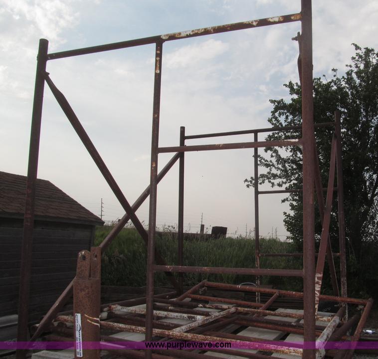 image for item AE9495 Shop built scaffold on running gear