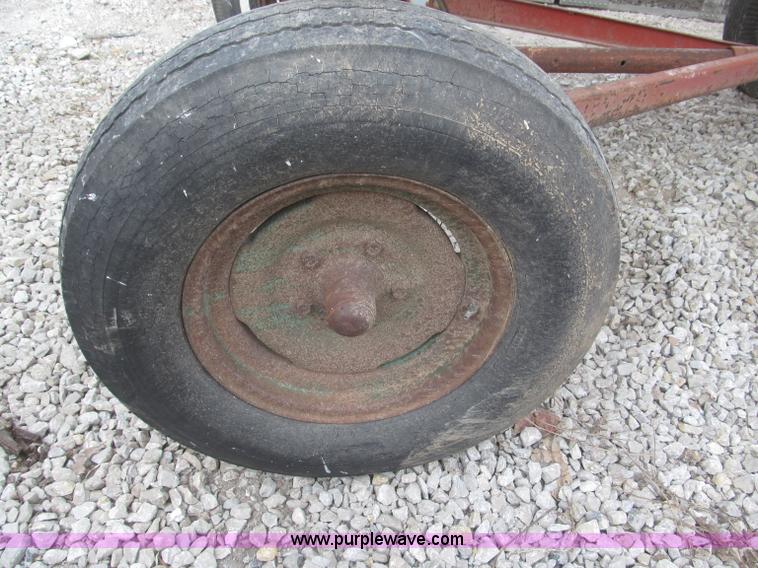 image for item AE9495 Shop built scaffold on running gear