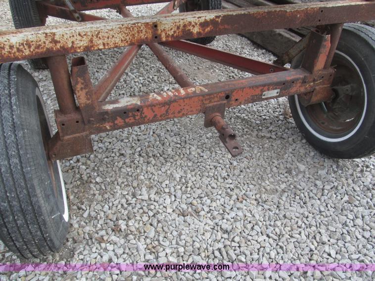 image for item AE9495 Shop built scaffold on running gear