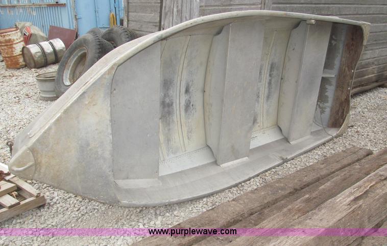 image for item AE9497 1958 Blue Star 11'4" john boat