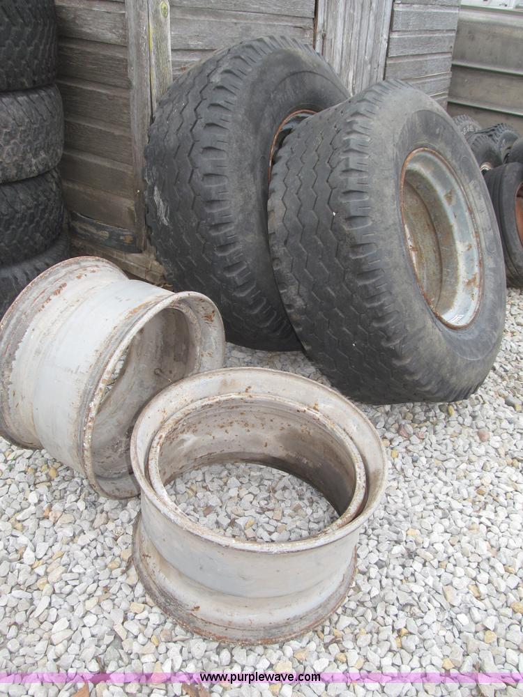 image for item AE9498 Assorted tires and wheels