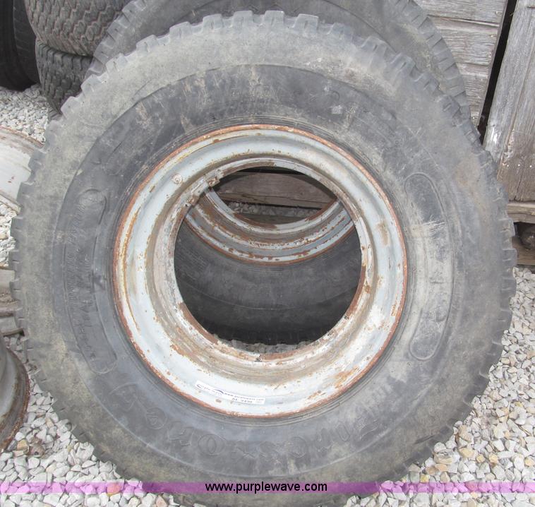 image for item AE9498 Assorted tires and wheels
