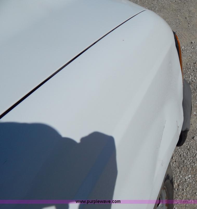 image for item AE9832 2005 Ford F250 pickup truck