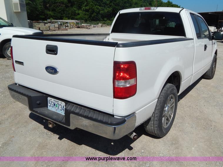 image for item AE9833 2007 Ford F150 XLT pickup truck
