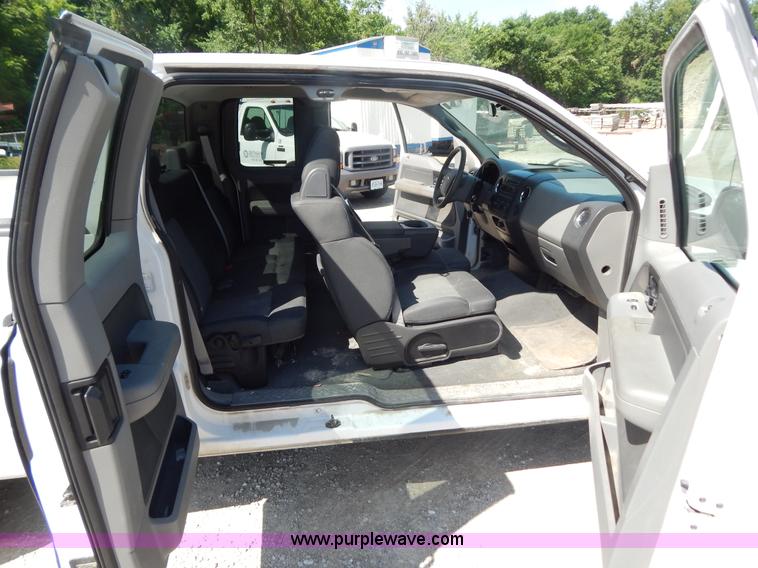 image for item AE9833 2007 Ford F150 XLT pickup truck