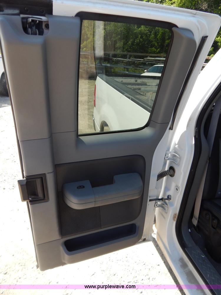 image for item AE9833 2007 Ford F150 XLT pickup truck