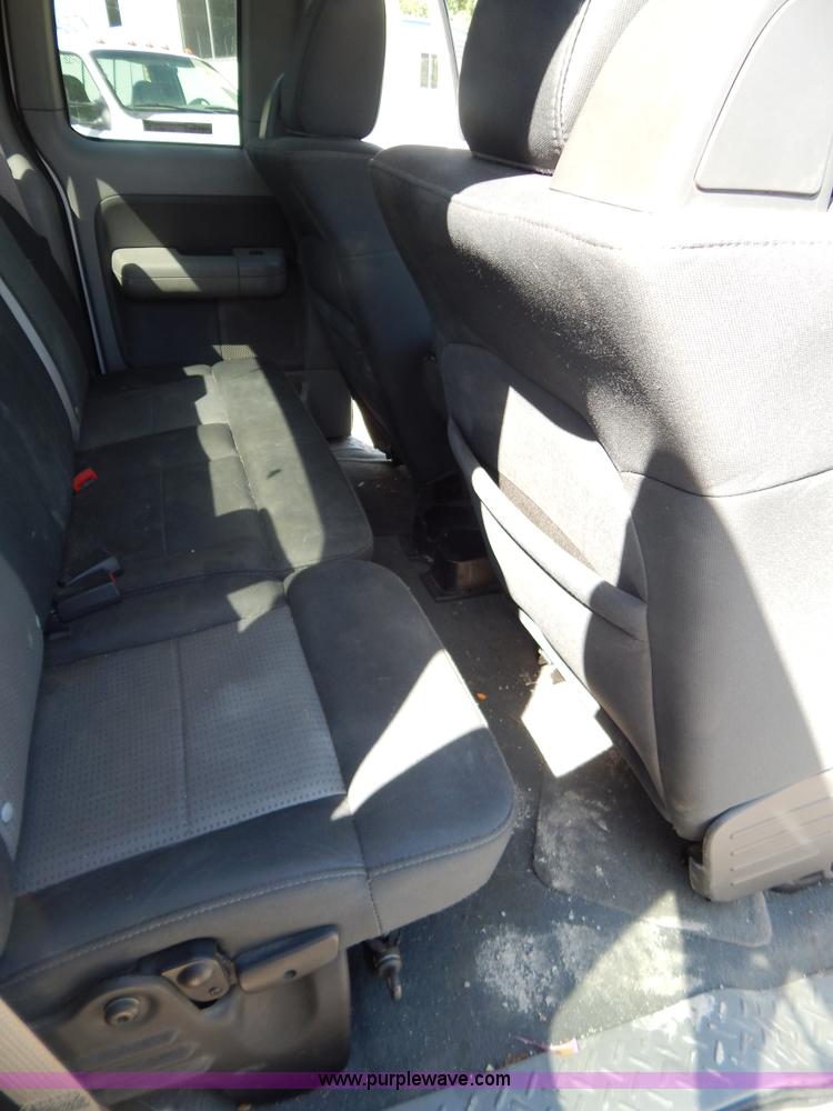 image for item AE9833 2007 Ford F150 XLT pickup truck