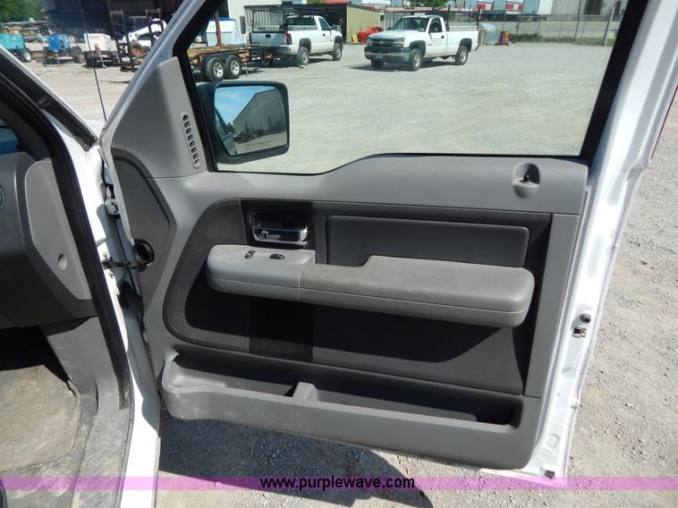 image for item AE9833 2007 Ford F150 XLT pickup truck