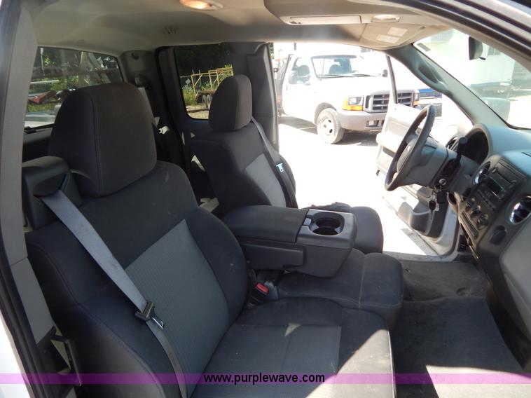 image for item AE9833 2007 Ford F150 XLT pickup truck