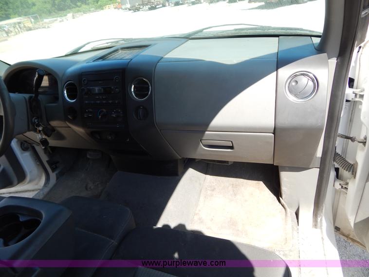 image for item AE9833 2007 Ford F150 XLT pickup truck