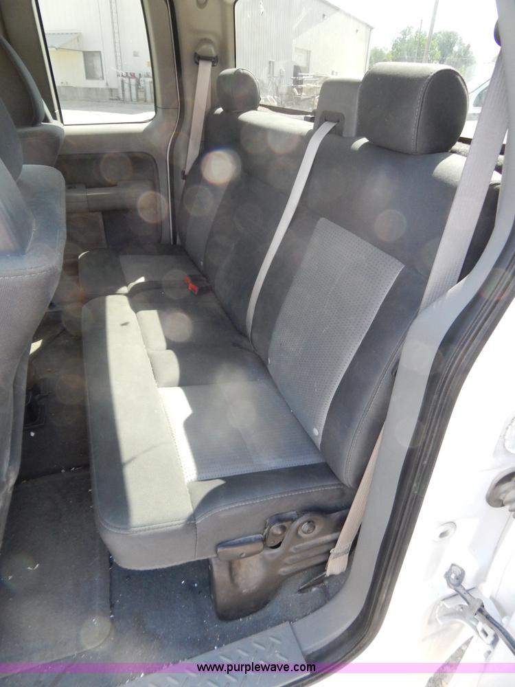 image for item AE9833 2007 Ford F150 XLT pickup truck