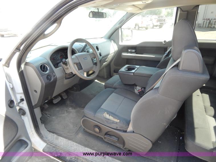 image for item AE9833 2007 Ford F150 XLT pickup truck