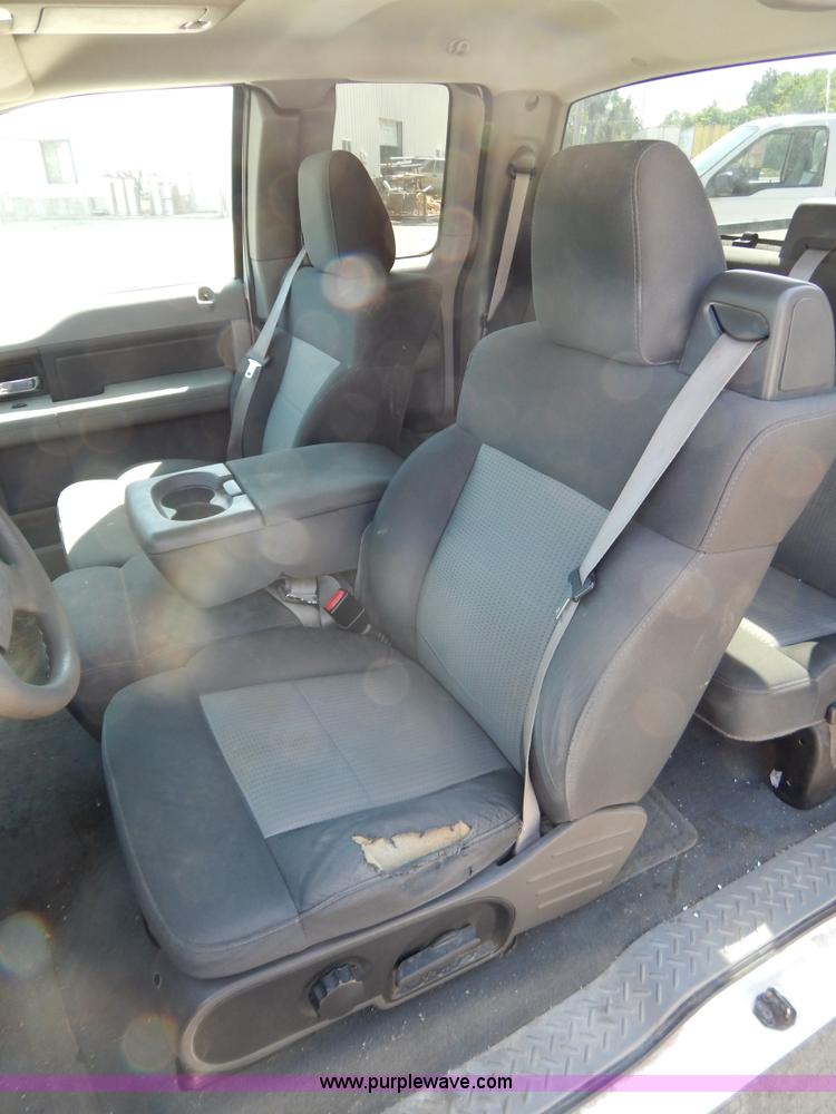 image for item AE9833 2007 Ford F150 XLT pickup truck