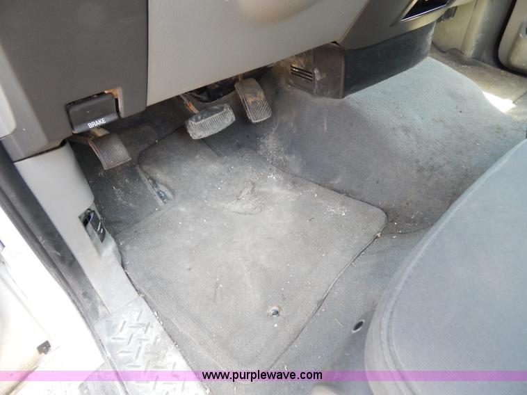 image for item AE9833 2007 Ford F150 XLT pickup truck