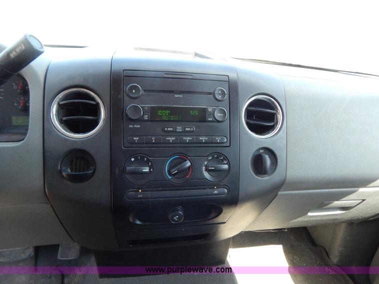 image for item AE9833 2007 Ford F150 XLT pickup truck