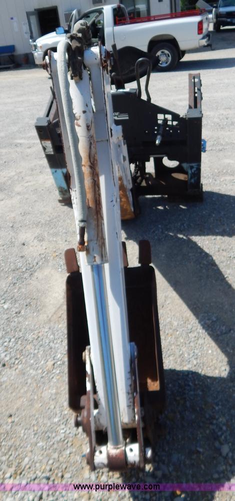 image for item AE9835 Bobcat 709 backhoe attachment